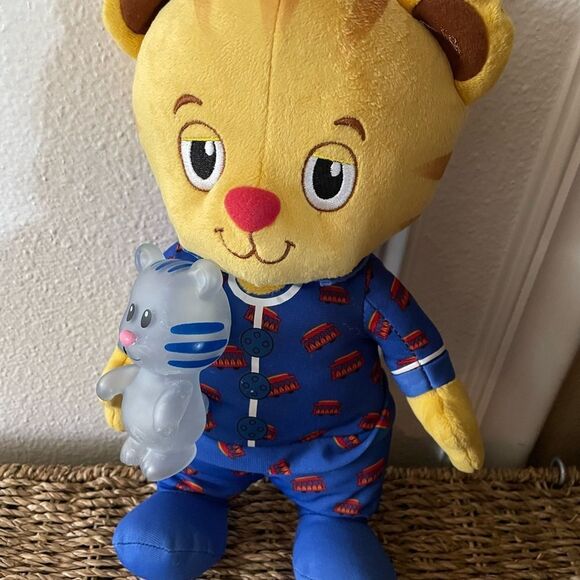 Daniel Tiger’s Neighborhood Glow Talking Nighttime Plush - Picture 1 of 9